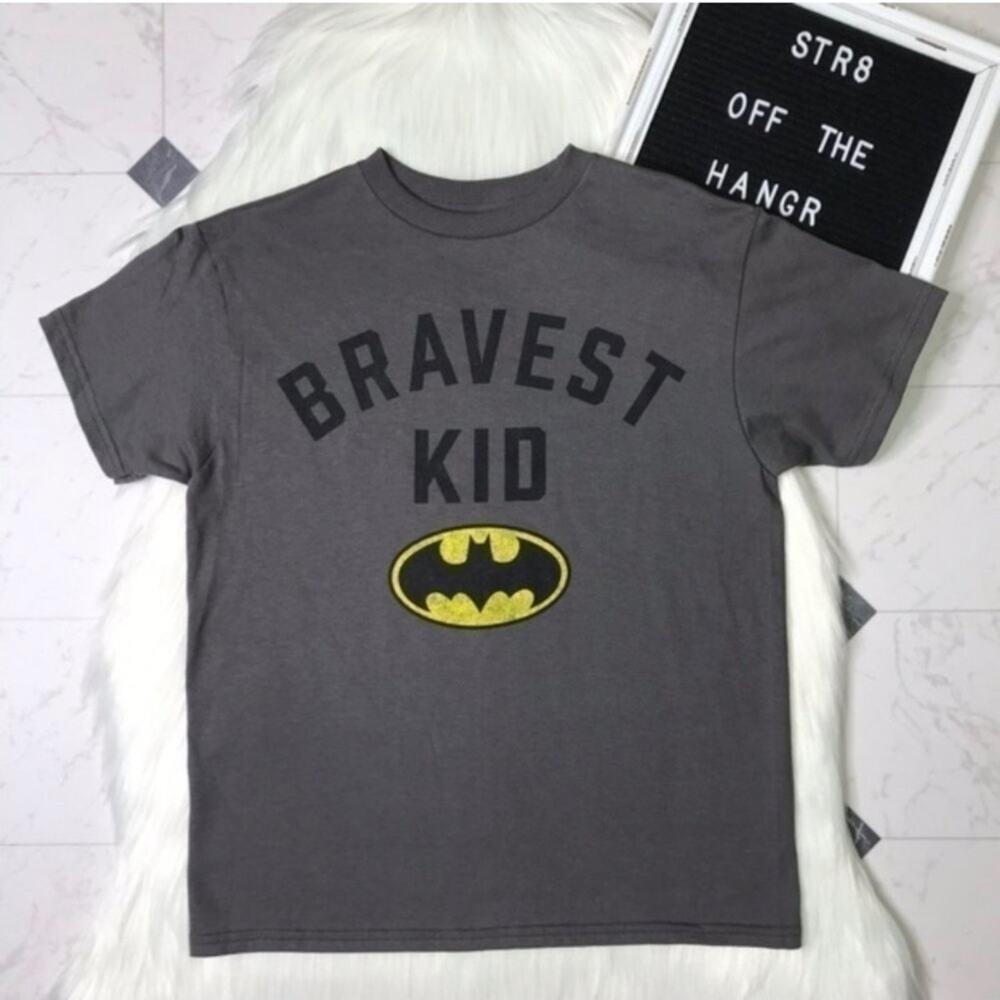 NWT Batman graphic tee - Picture 4 of 4